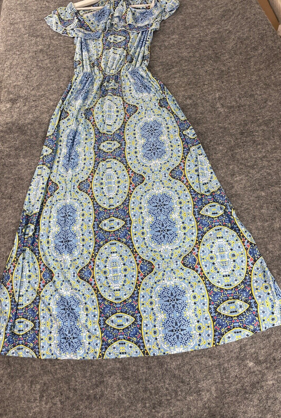 Body Flirt Maxi Dress Womens Small Halter Neck Blue Paisley Cold Shoulder N334